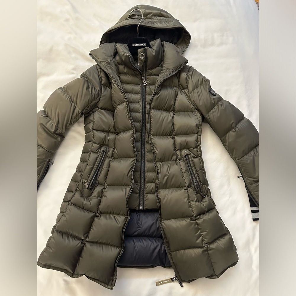 Bogner jacket olive green! Worn once! Brand new condition